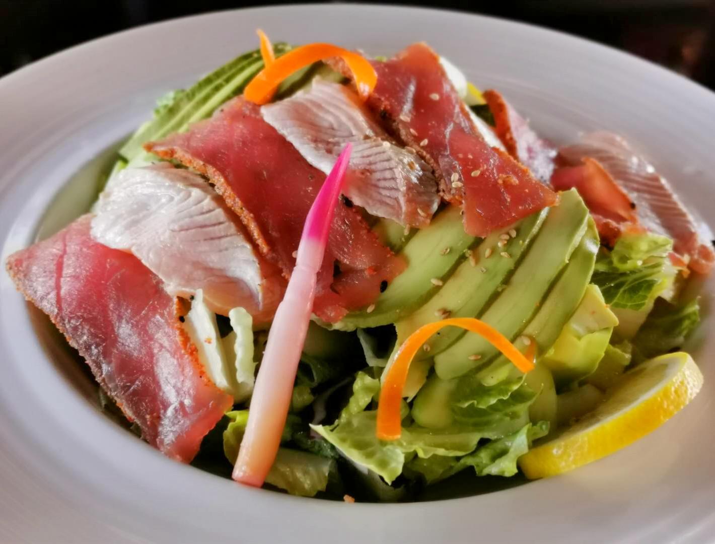 Nikki Sashimi Salad