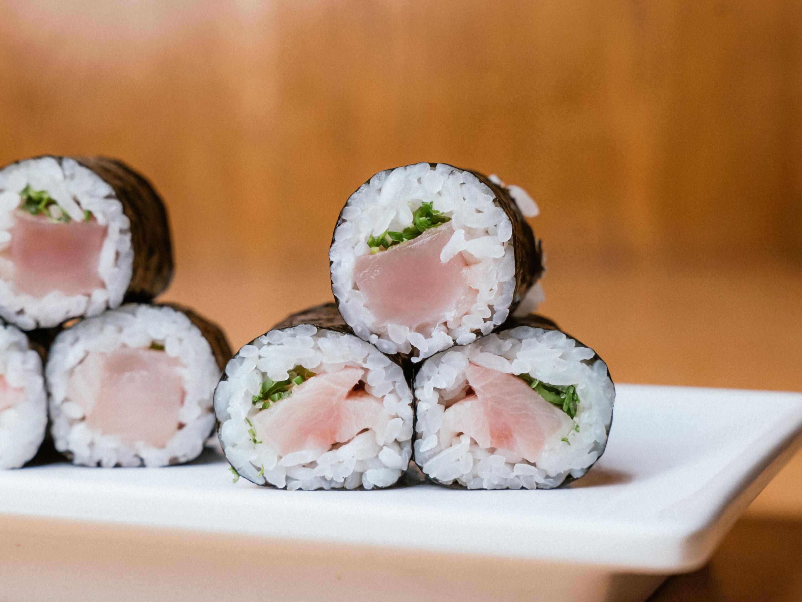 *Yellowtail w/ Scallion Roll